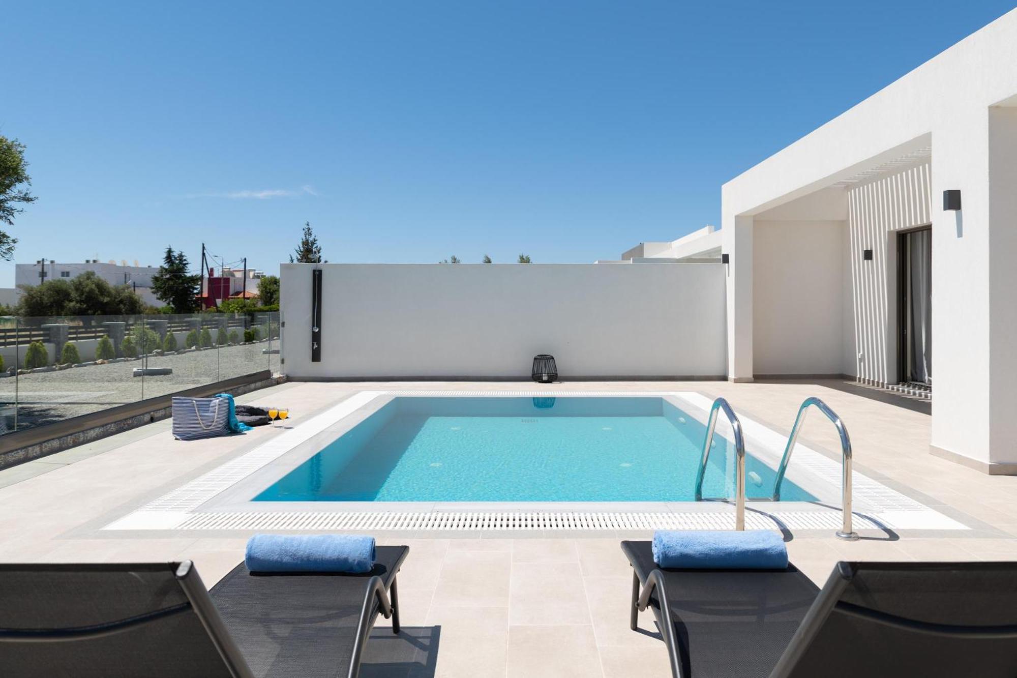 Armonia Suites Gennadi Luaran gambar